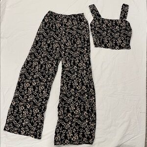 THE NORMAL BRAND Set Ezra Crepe Wide Leg Pant & Squareneck Tank Darkwood Floral